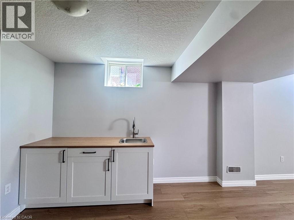 154 Rosemount Drive, Kitchener, Ontario  N2B 1R5 - Photo 37 - 40837567