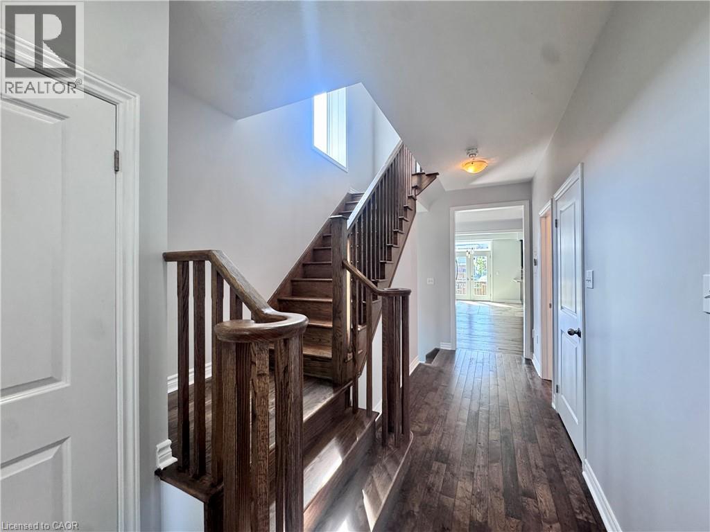 154 Rosemount Drive, Kitchener, Ontario  N2B 1R5 - Photo 4 - 40837567