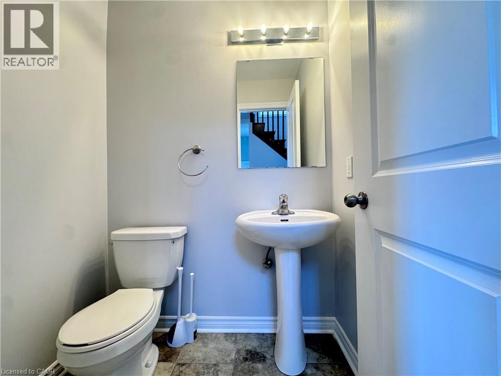 154 Rosemount Drive, Kitchener, Ontario  N2B 1R5 - Photo 7 - 40837567