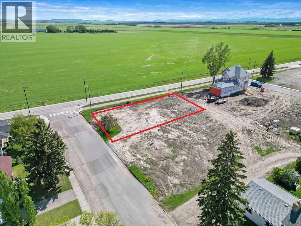 1033 8 Street SW, High River, Alberta  T1V 1A9 - Photo 2 - A2318539