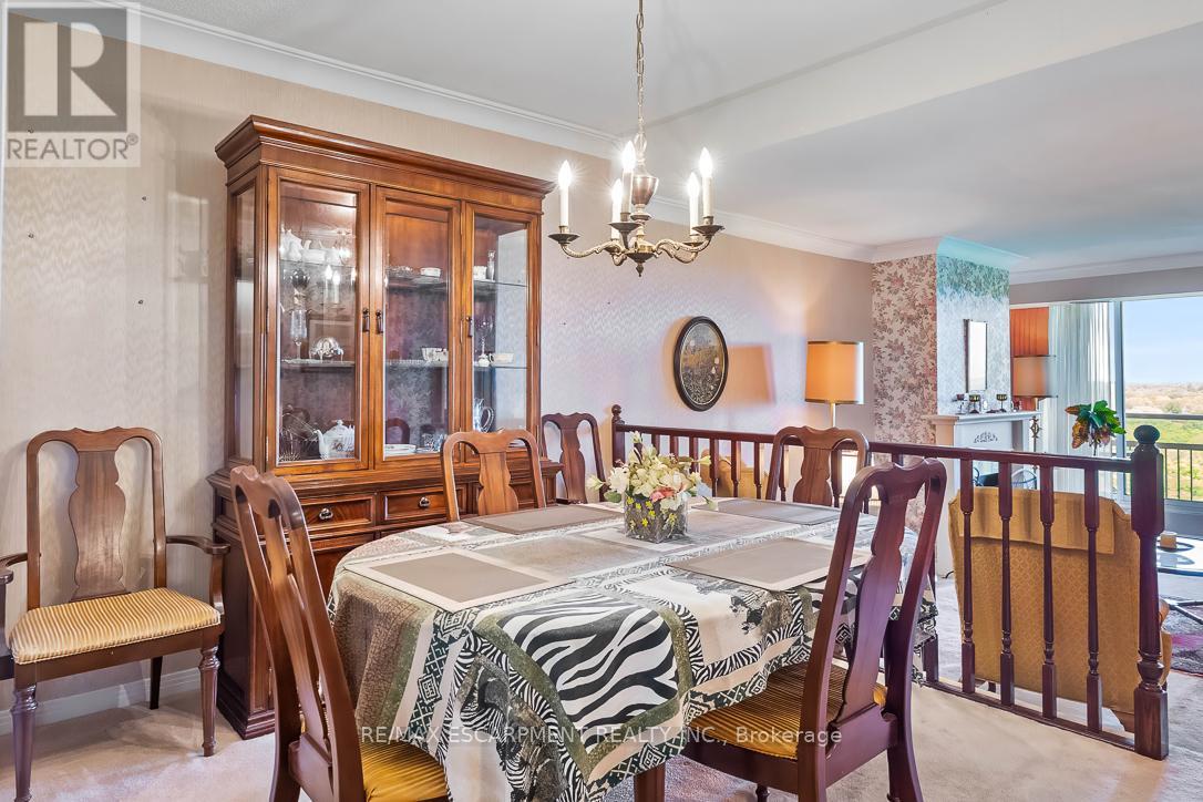1401 - 1359 White Oaks Boulevard, Oakville (Fa Falgarwood), Ontario  L6H 2R8 - Photo 8 - W13417662