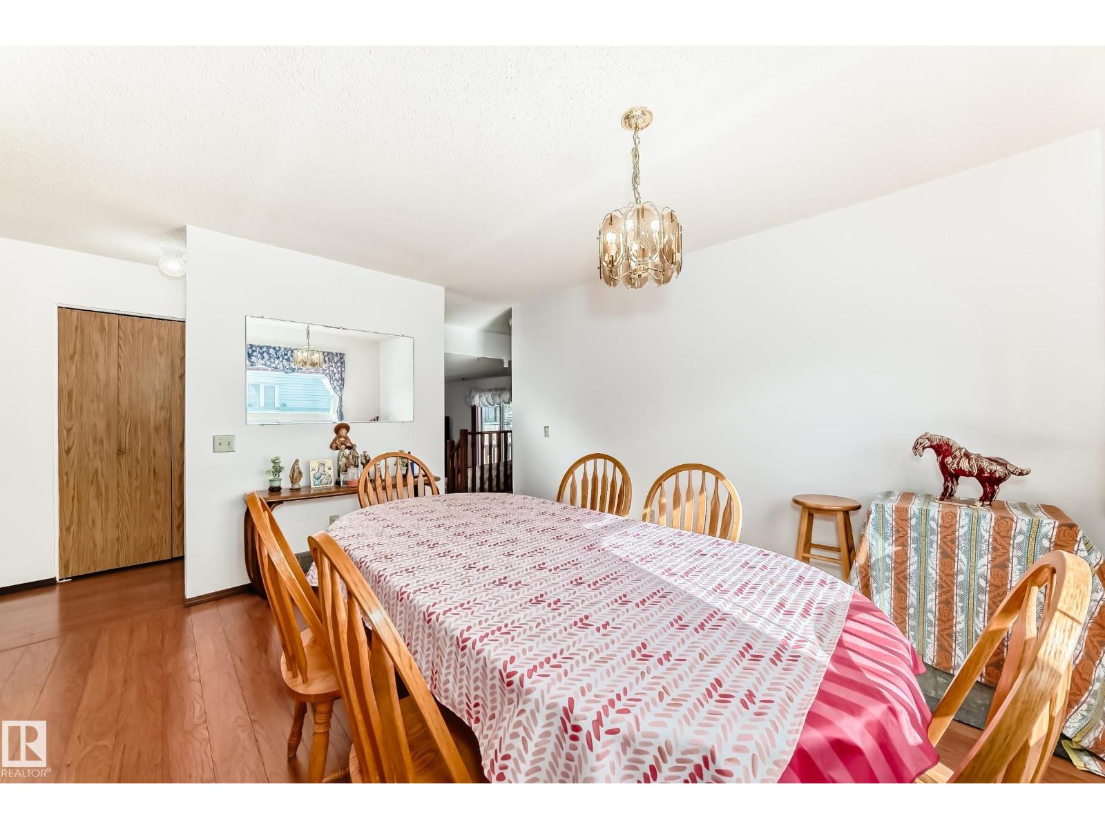 3933 103b St NW, Edmonton, Alberta  T6J 2X8 - Photo 13 - E4492382
