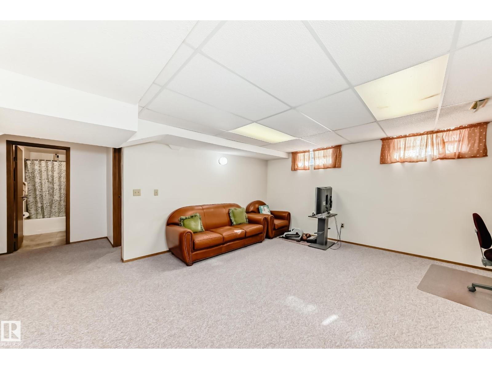 3933 103b St NW, Edmonton, Alberta  T6J 2X8 - Photo 40 - E4492382