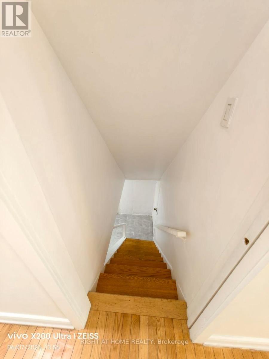 46 Overton Crescent, Toronto, Ontario  M3B 2V2 - Photo 22 - C12803536