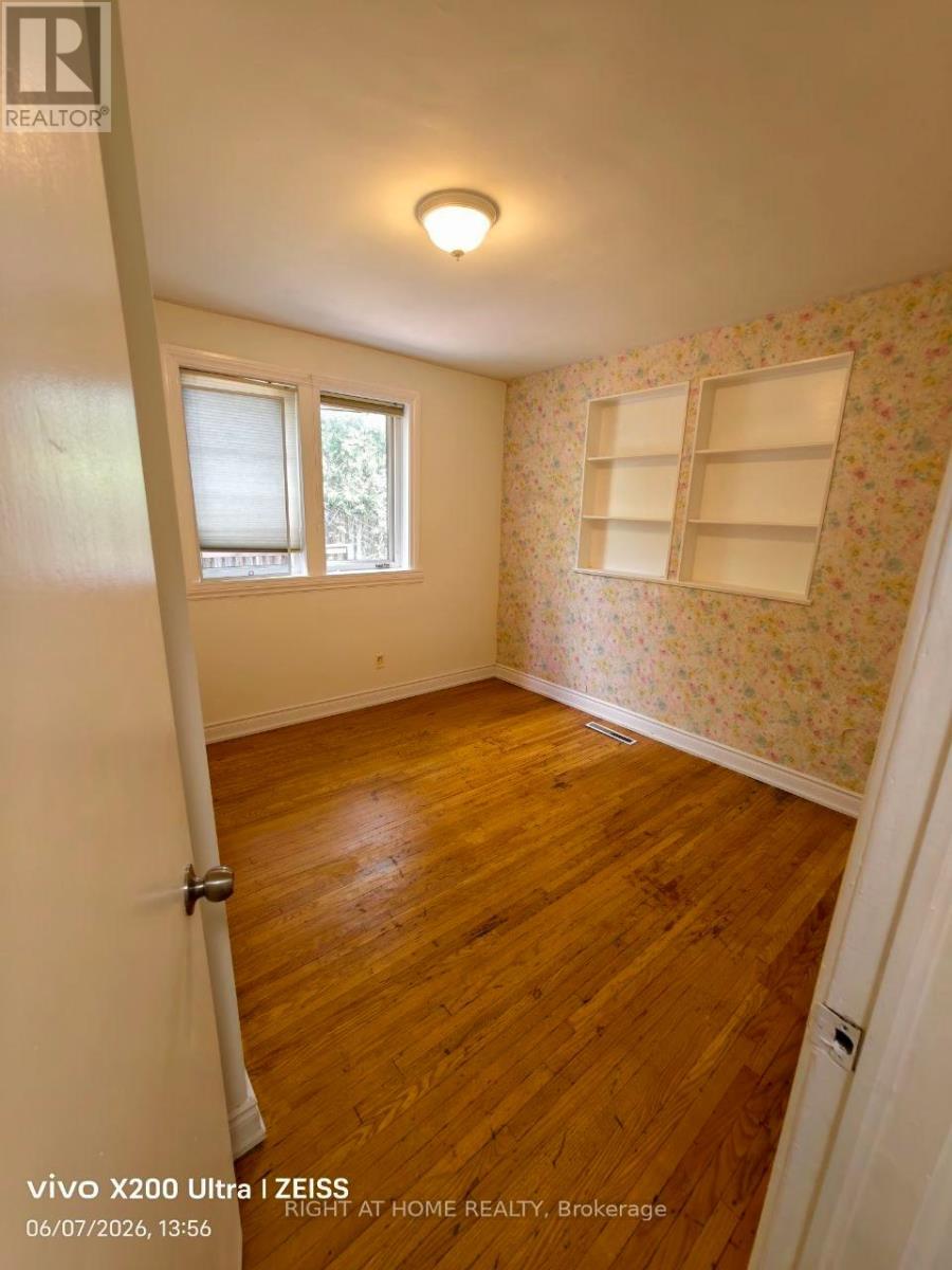 46 Overton Crescent, Toronto, Ontario  M3B 2V2 - Photo 11 - C12803536