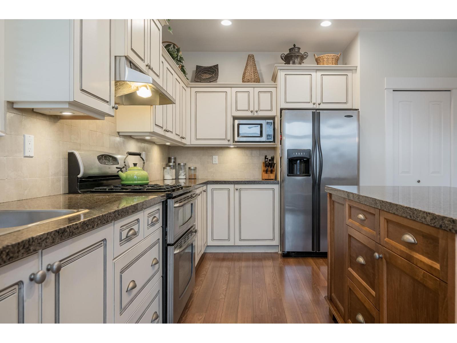 20484 67a Avenue, Langley, British Columbia  V2Y 3C9 - Photo 14 - R3133688