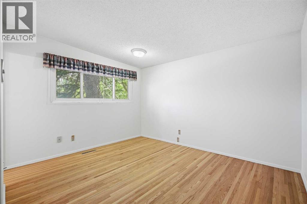 3227 Boulton Road Nw, Calgary, Alberta  T2L 1M2 - Photo 17 - A2317997