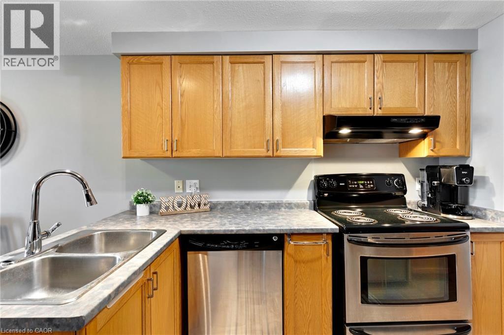 249 Wilderness Drive, Kitchener, Ontario  N2E 3R4 - Photo 17 - 40834862