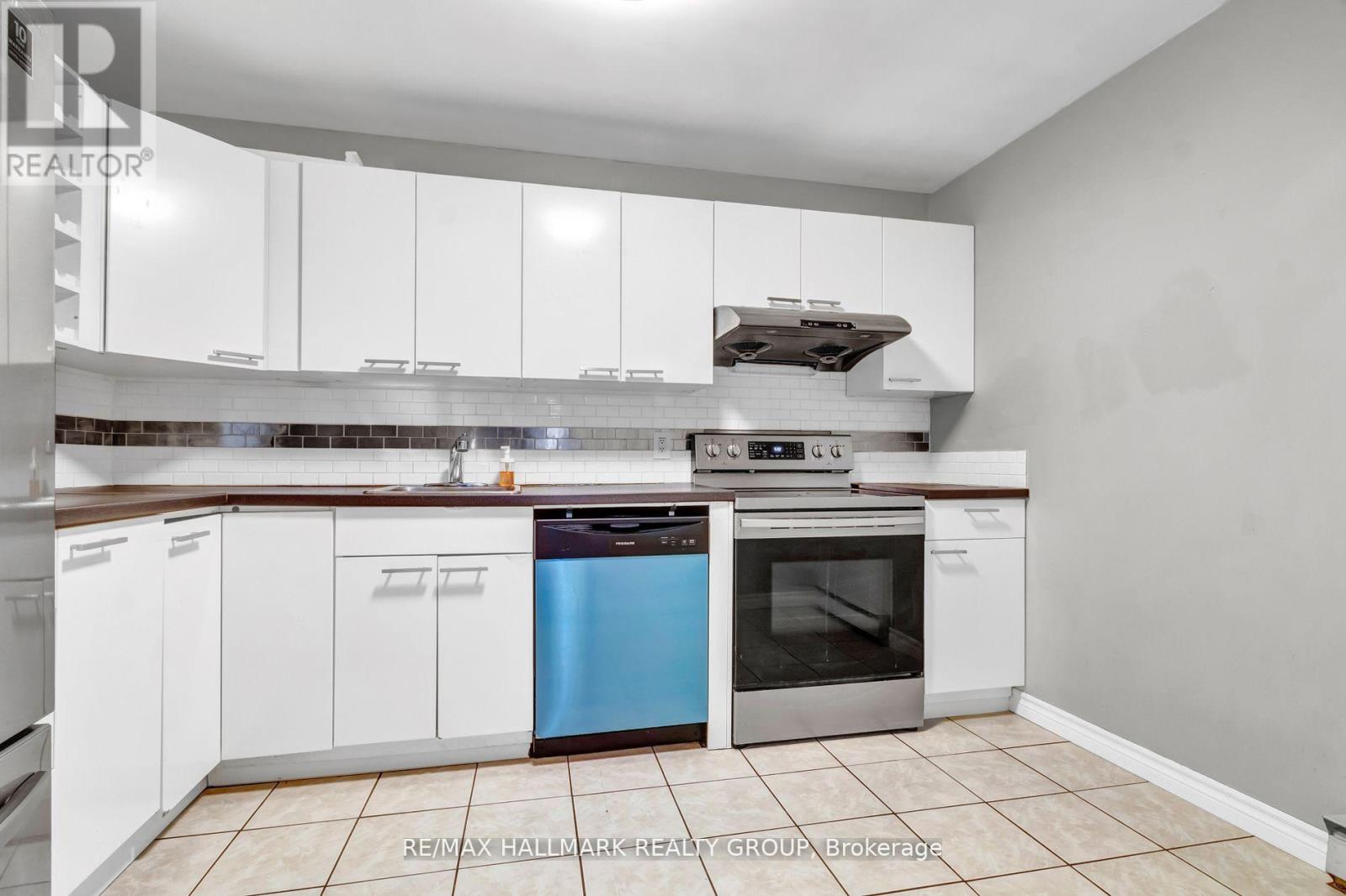 1 - 460 Fenerty Court, Ottawa, Ontario  K2L 3A9 - Photo 11 - X13417754