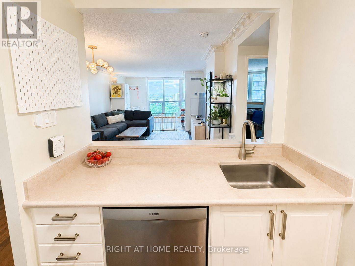 Ph12 - 1055 Bay Street, Toronto, Ontario  M5S 3A3 - Photo 11 - C13417766