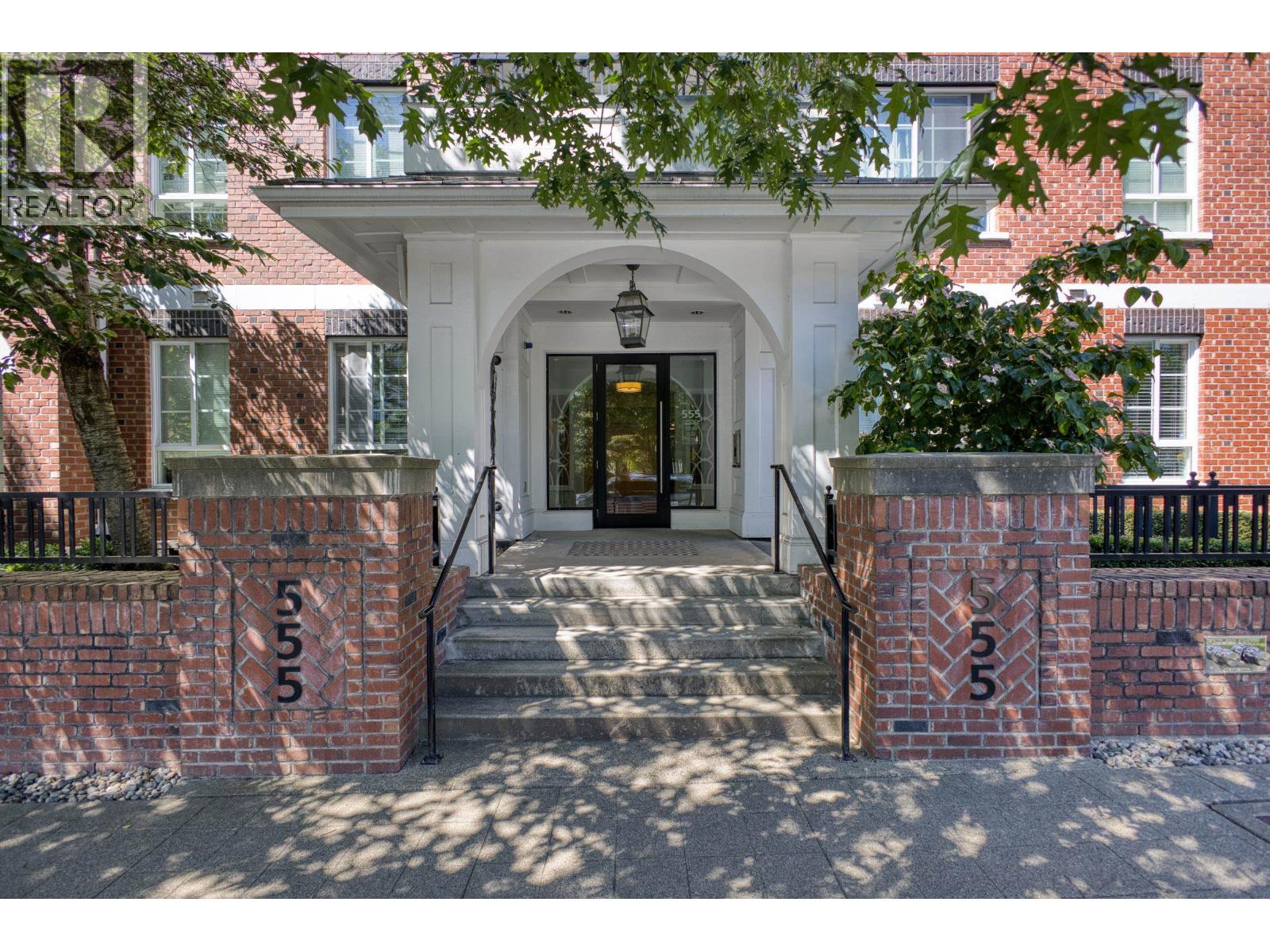 415 555 FOSTER AVENUE, Coquitlam, British Columbia