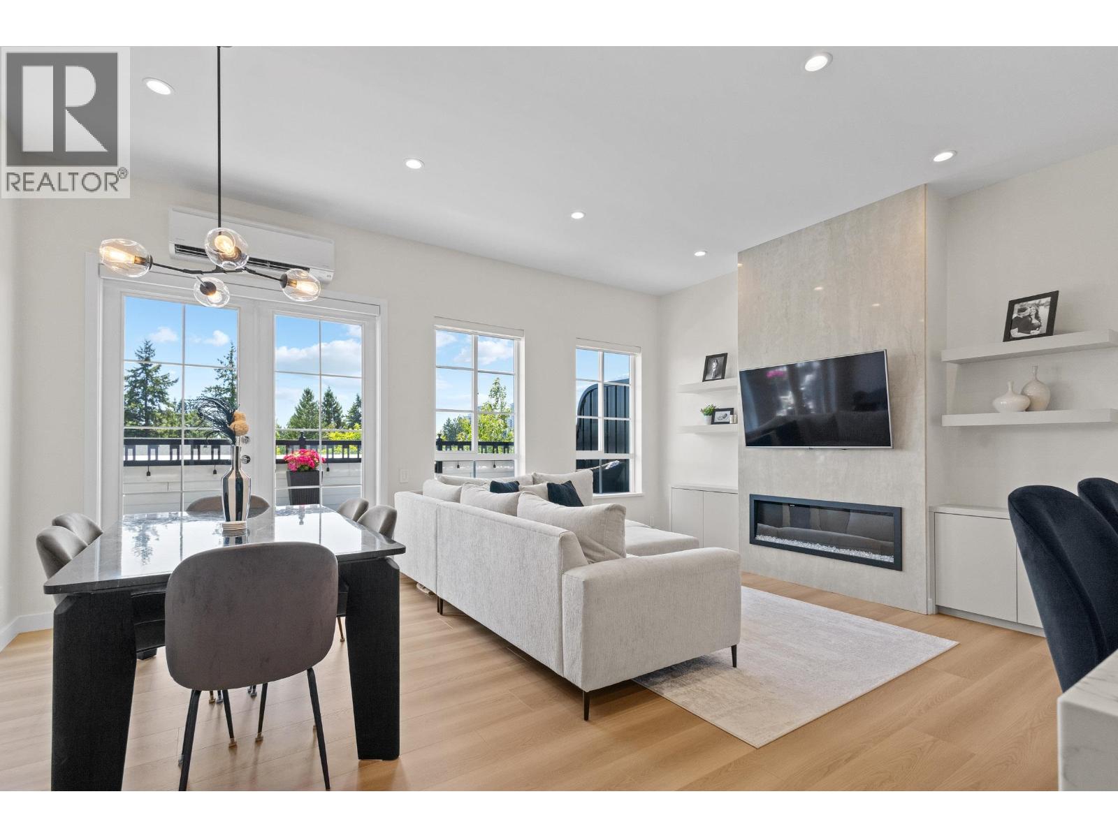 415 555 Foster Avenue, Coquitlam, British Columbia  V3J 0B6 - Photo 4 - R3133659