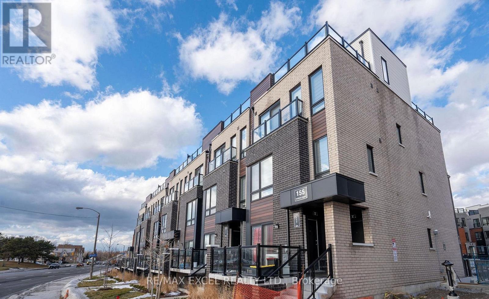 21 - 155 TAPSCOTT ROAD, Toronto, Ontario