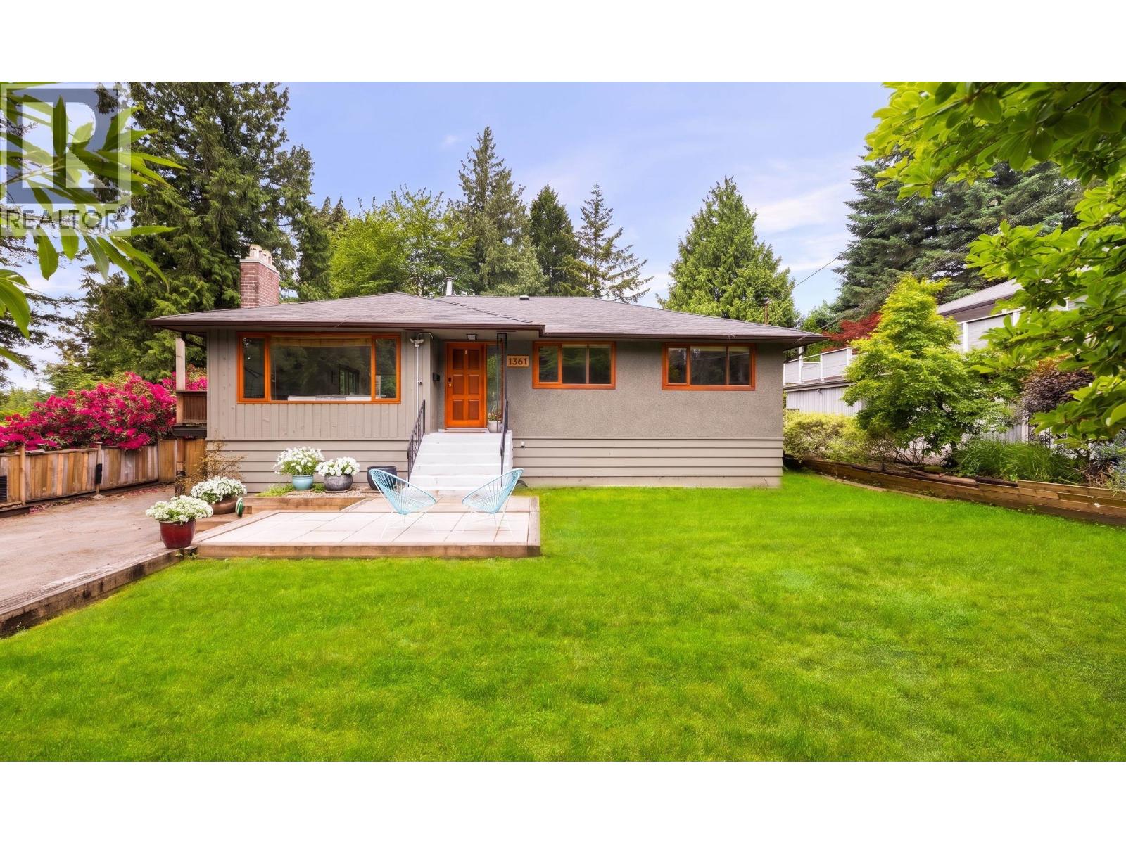 1561 MERLYNN CRESCENT