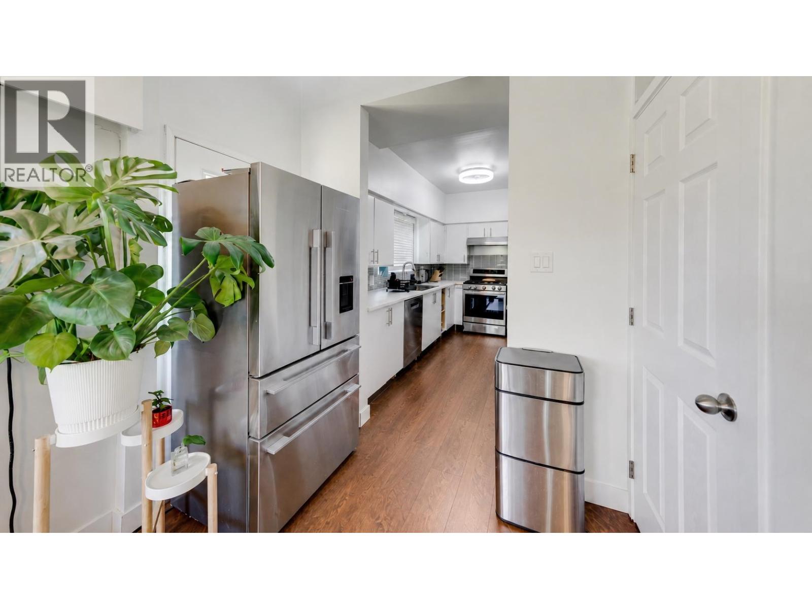 5578 Oakglen Drive, Burnaby, British Columbia  V5H 3M5 - Photo 13 - R3133732