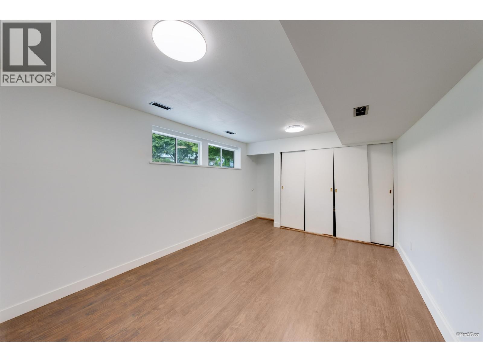 5578 Oakglen Drive, Burnaby, British Columbia  V5H 3M5 - Photo 24 - R3133732