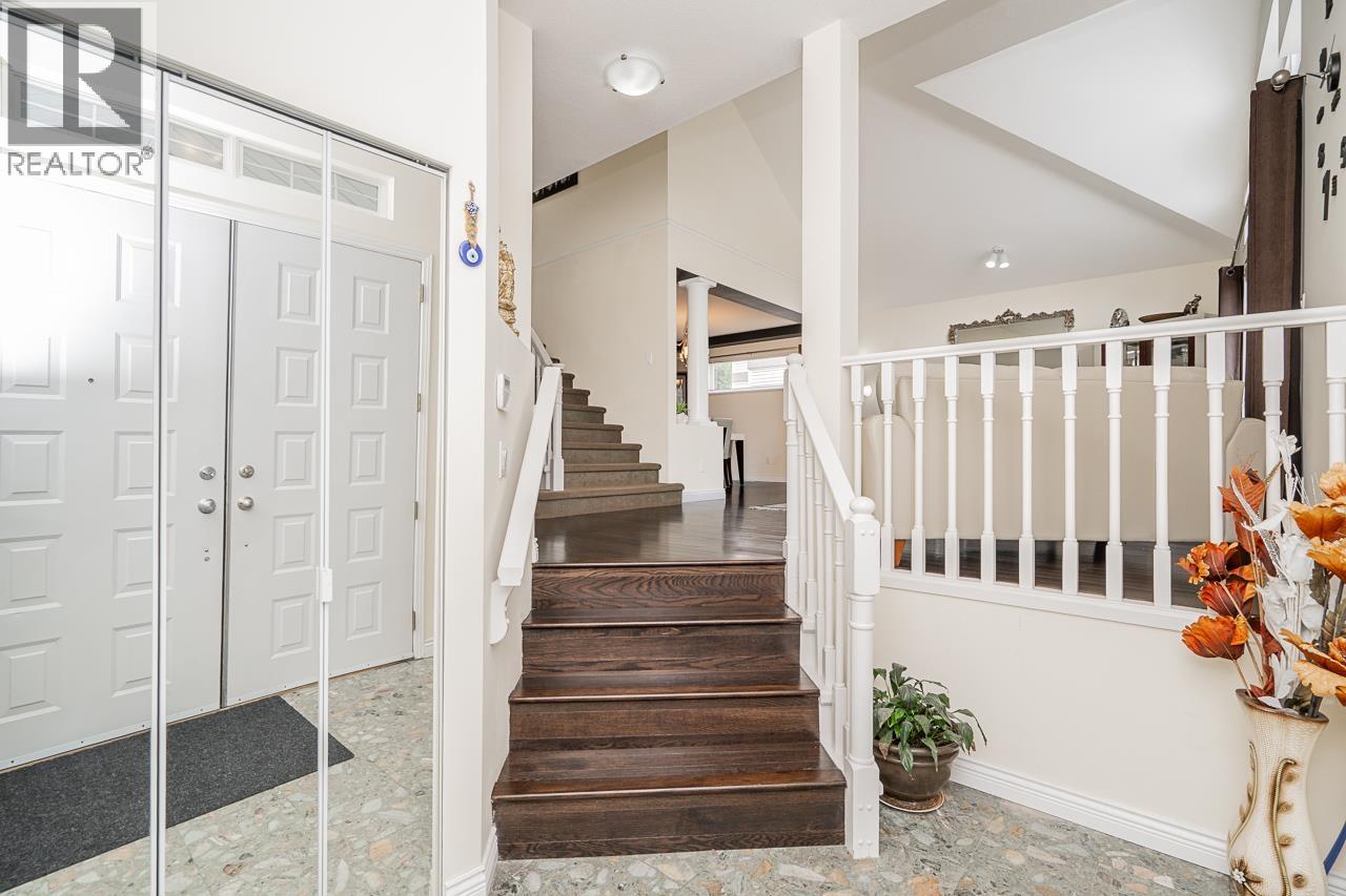 1687 Plateau Crescent, Coquitlam, British Columbia  V3E 3B3 - Photo 6 - R3133795