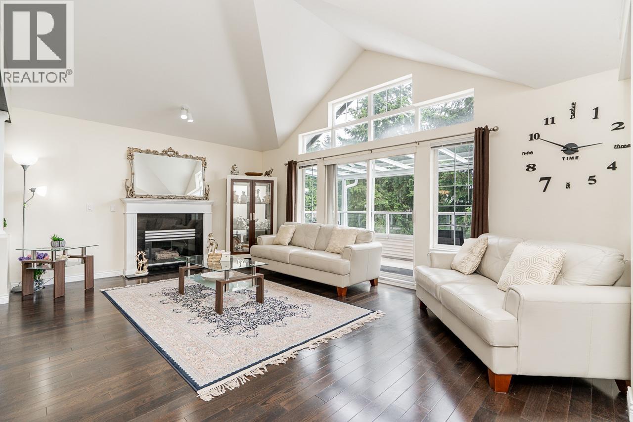 1687 Plateau Crescent, Coquitlam, British Columbia  V3E 3B3 - Photo 7 - R3133795