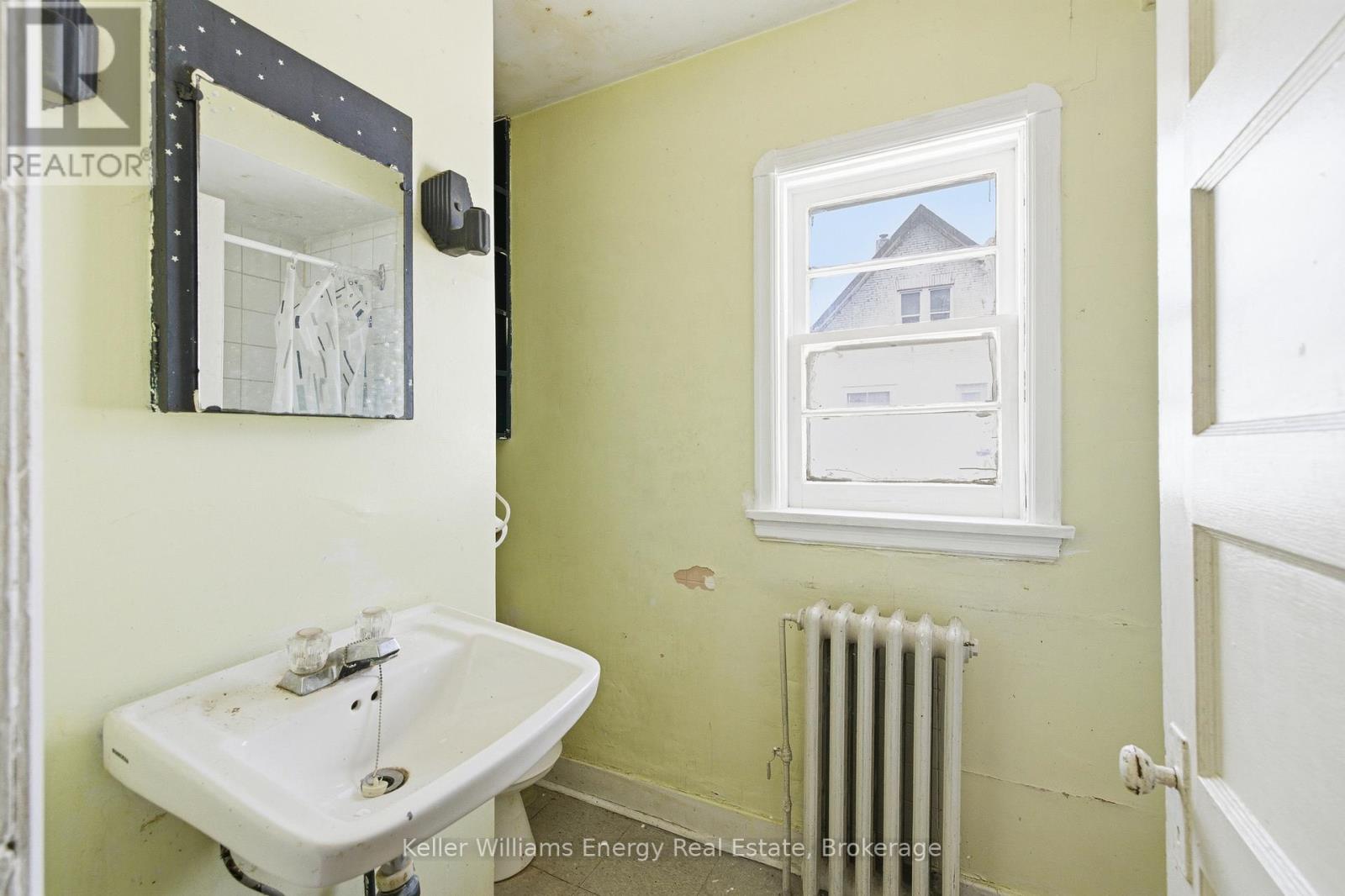 76 & 78 - 78 Simcoe Street N, Oshawa (O'neill), Ontario  L1G 4S2 - Photo 32 - E13417856