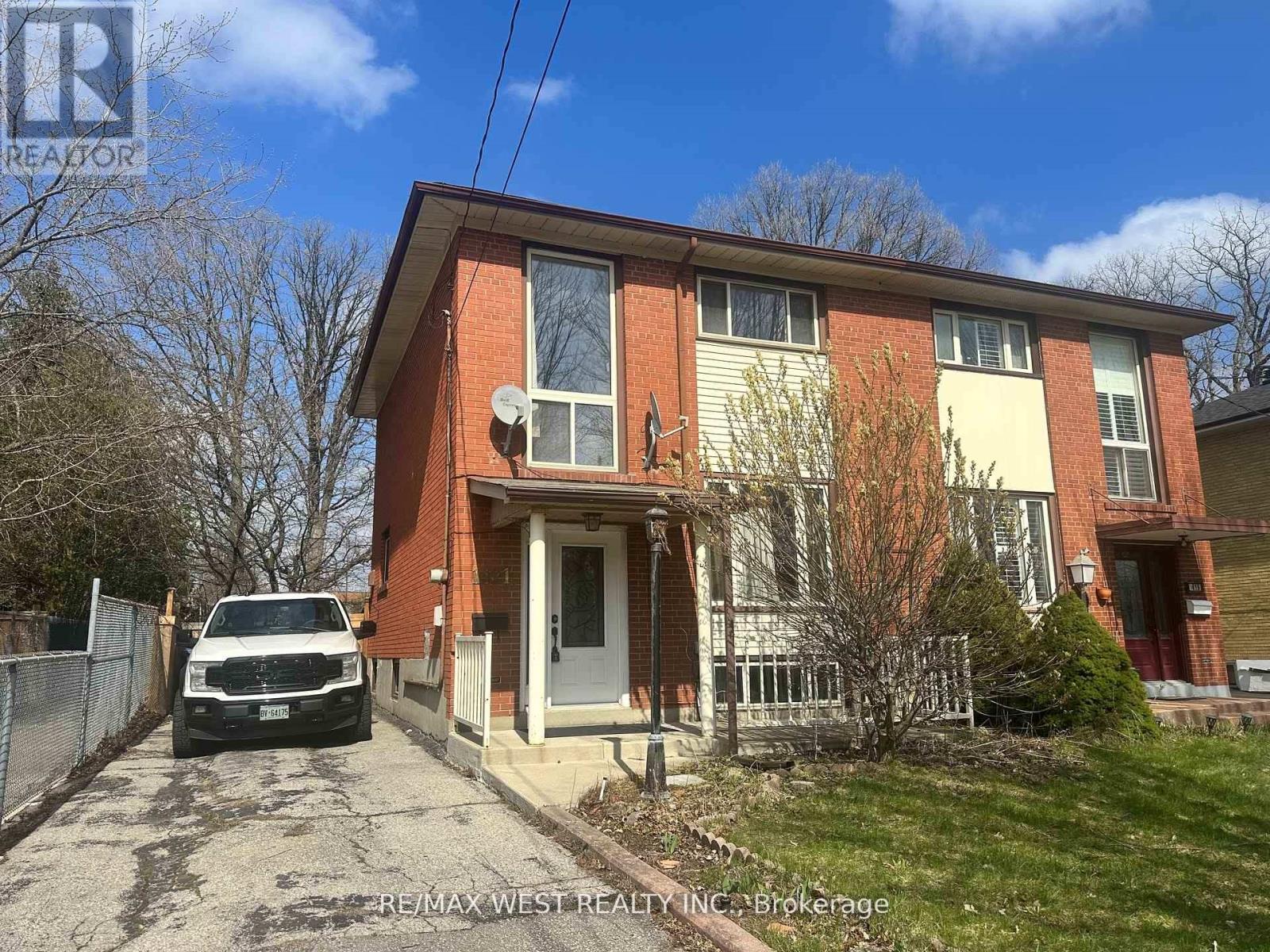 1421 FREEPORT DRIVE, Mississauga, Ontario