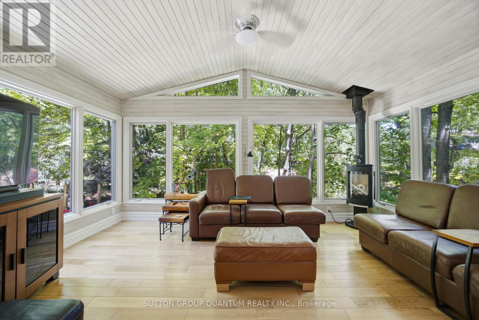 1319 South Aldo Drive, Mississauga, Ontario  L5H 3E7 - Photo 4 - W12793932