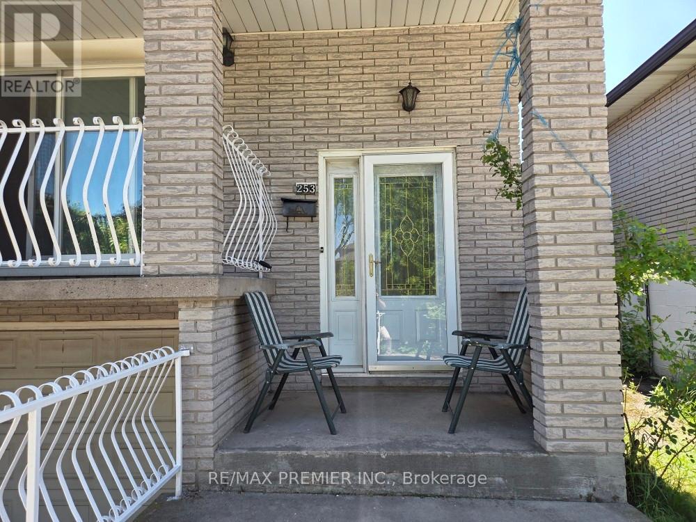 253 Solomon Crescent, Hamilton, Ontario  L8W 1Z1 - Photo 4 - X13415246