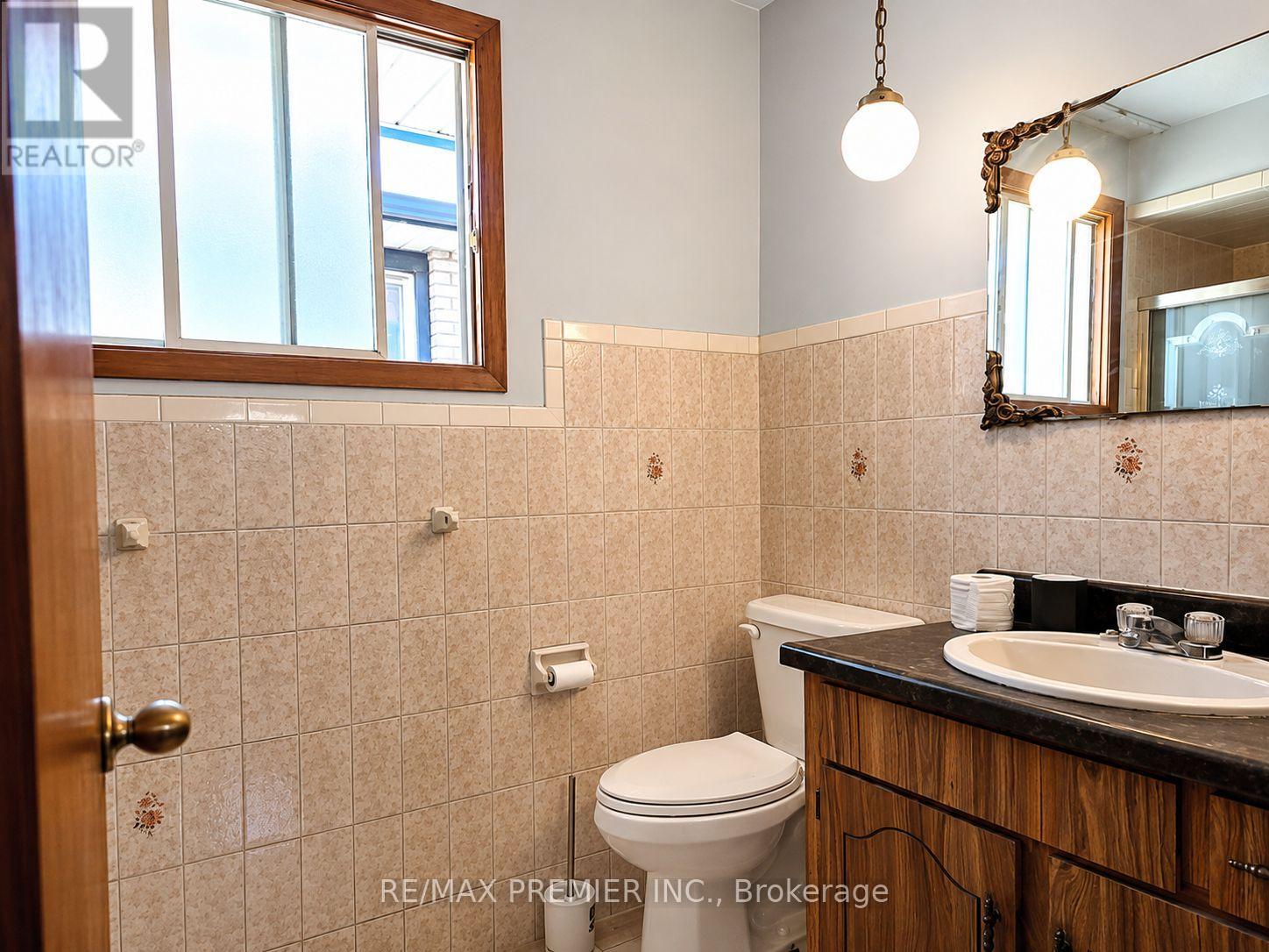 253 Solomon Crescent, Hamilton, Ontario  L8W 1Z1 - Photo 12 - X13415246