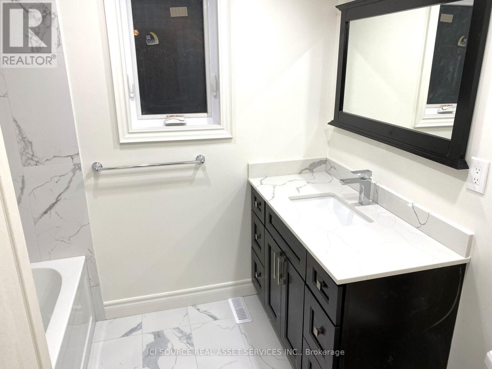 203 Three Valleys Drive, Toronto, Ontario  M3A 3L7 - Photo 15 - C13412916