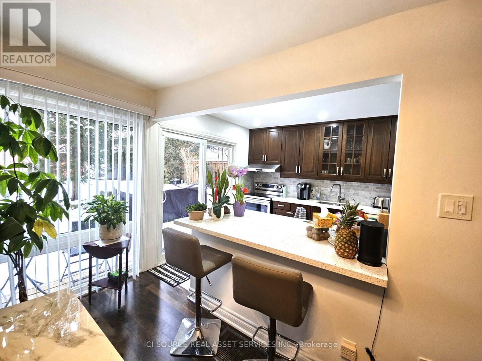 203 Three Valleys Drive, Toronto, Ontario  M3A 3L7 - Photo 8 - C13412916