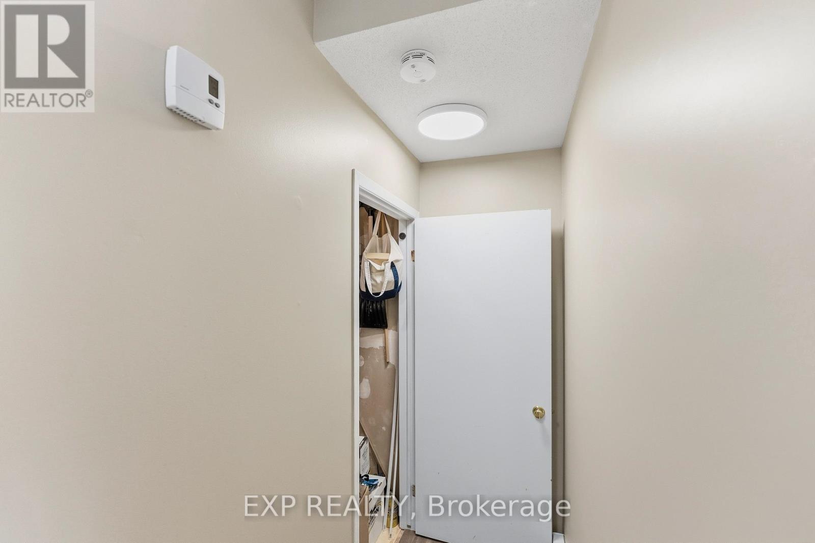 7 - 2 Stonebank Crescent, Ottawa, Ontario K2H 9M1 - Photo 30 - X13253600