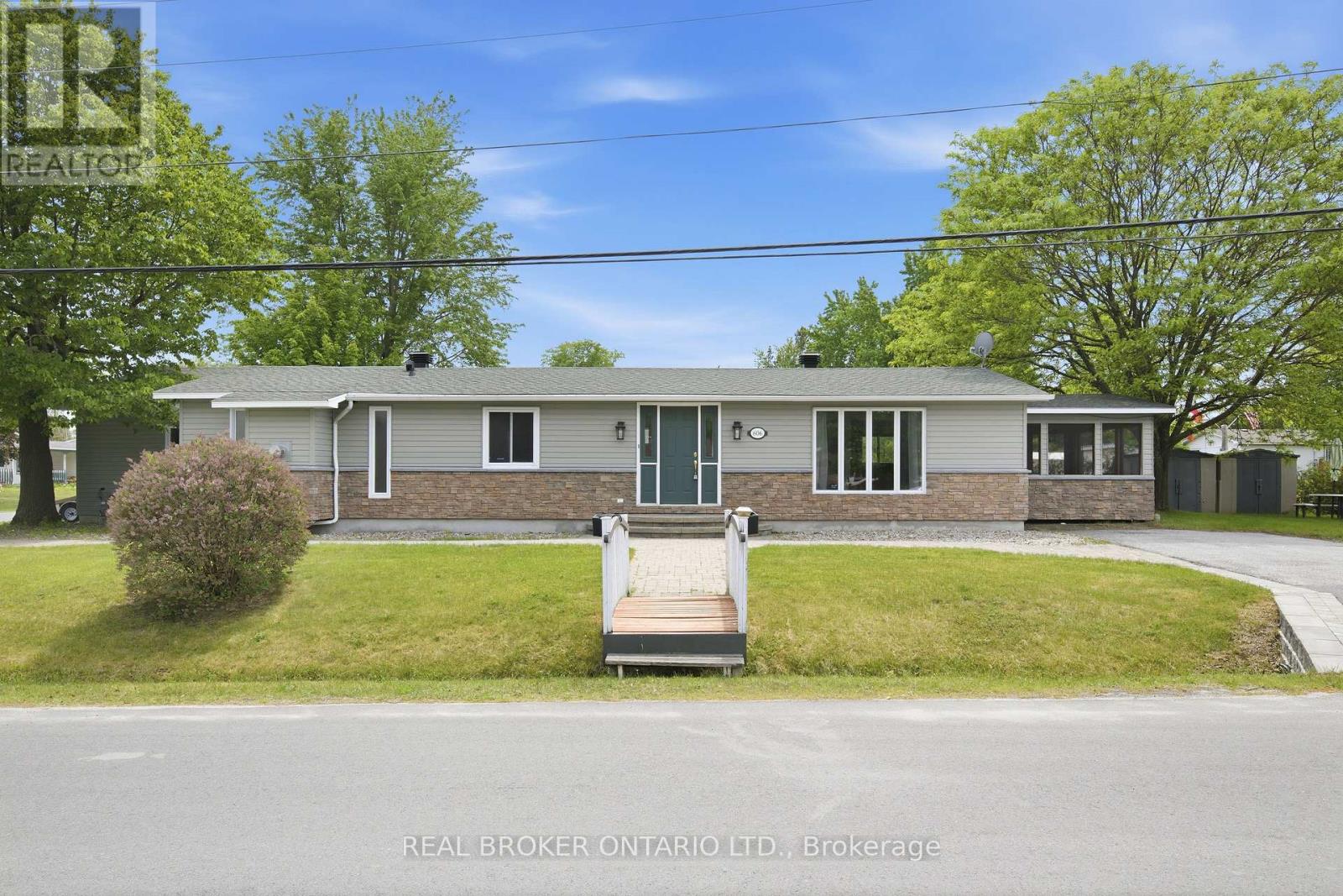 606 Lydia Street N, North Grenville, Ontario  K0G 1J0 - Photo 3 - X13417916