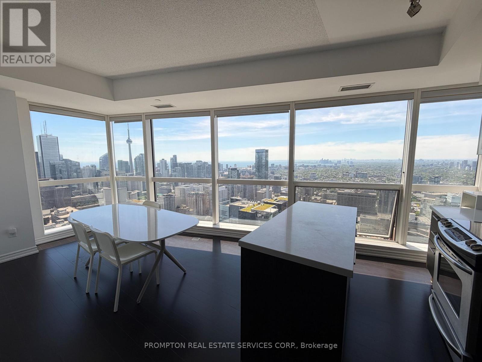 5510 - 386 Yonge Street, Toronto, Ontario M5B 0A5 - Photo 2 - C13417880