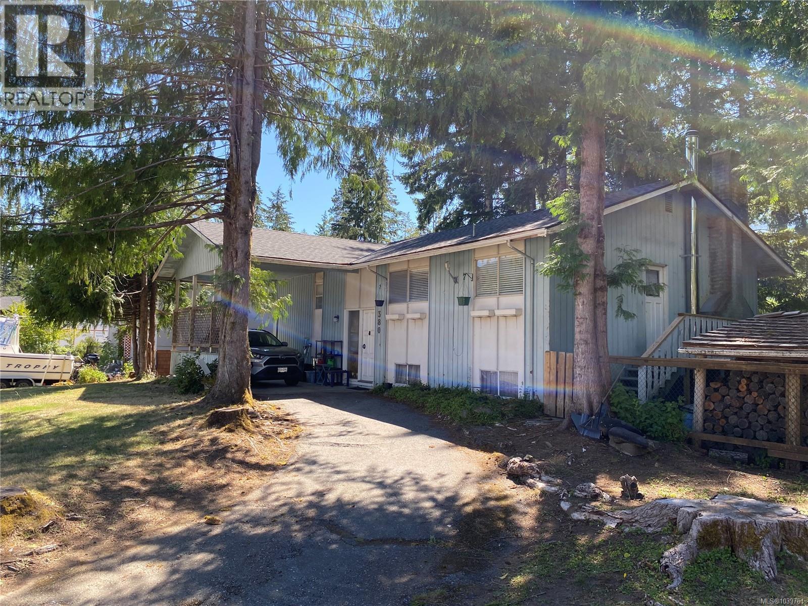 380 Alder Cres, Gold River, British Columbia V0P 1G0 - Photo 1 - 1039761
