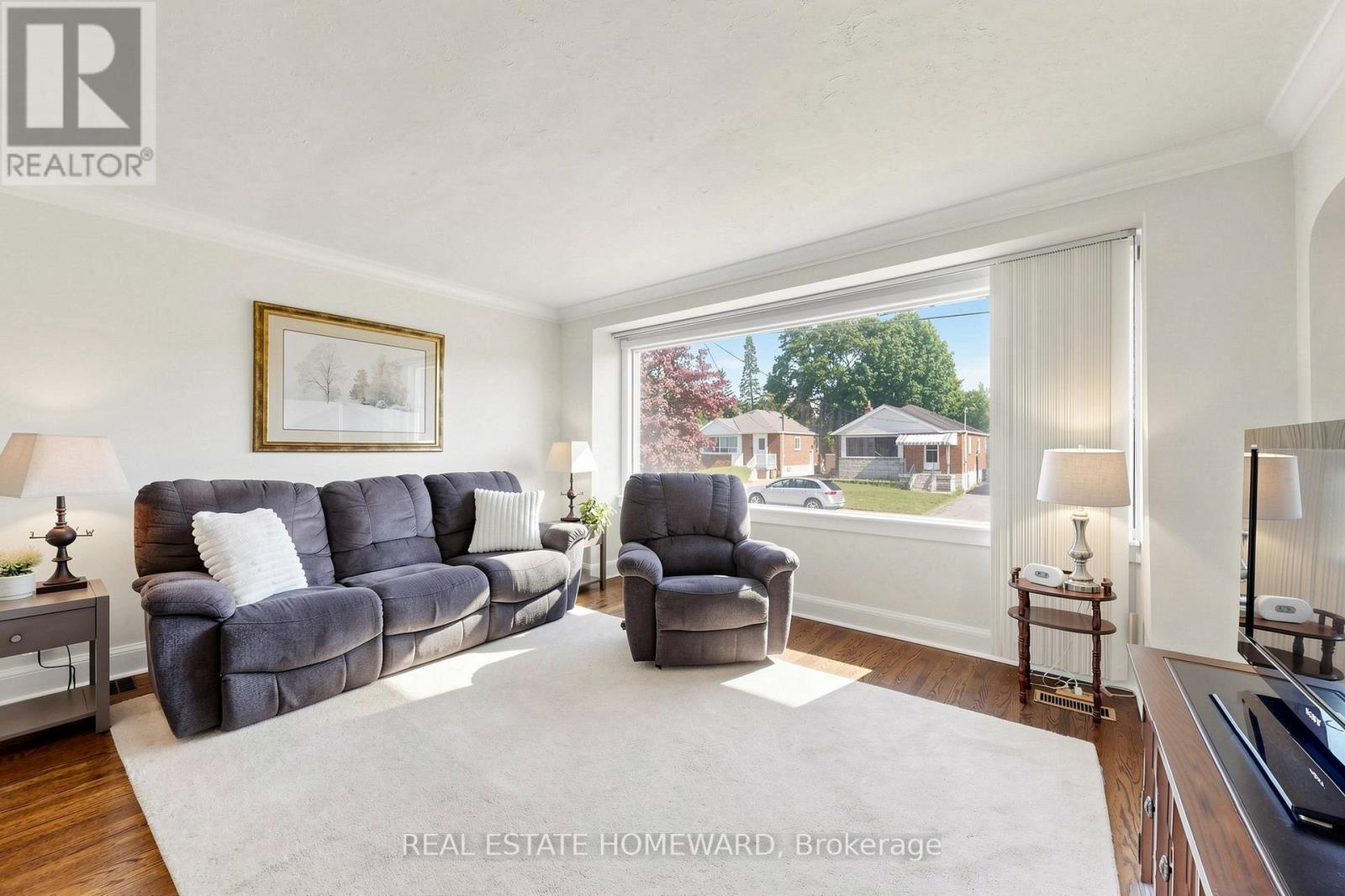 40 Donora Drive, Toronto, Ontario  M4B 1B5 - Photo 13 - E13417910