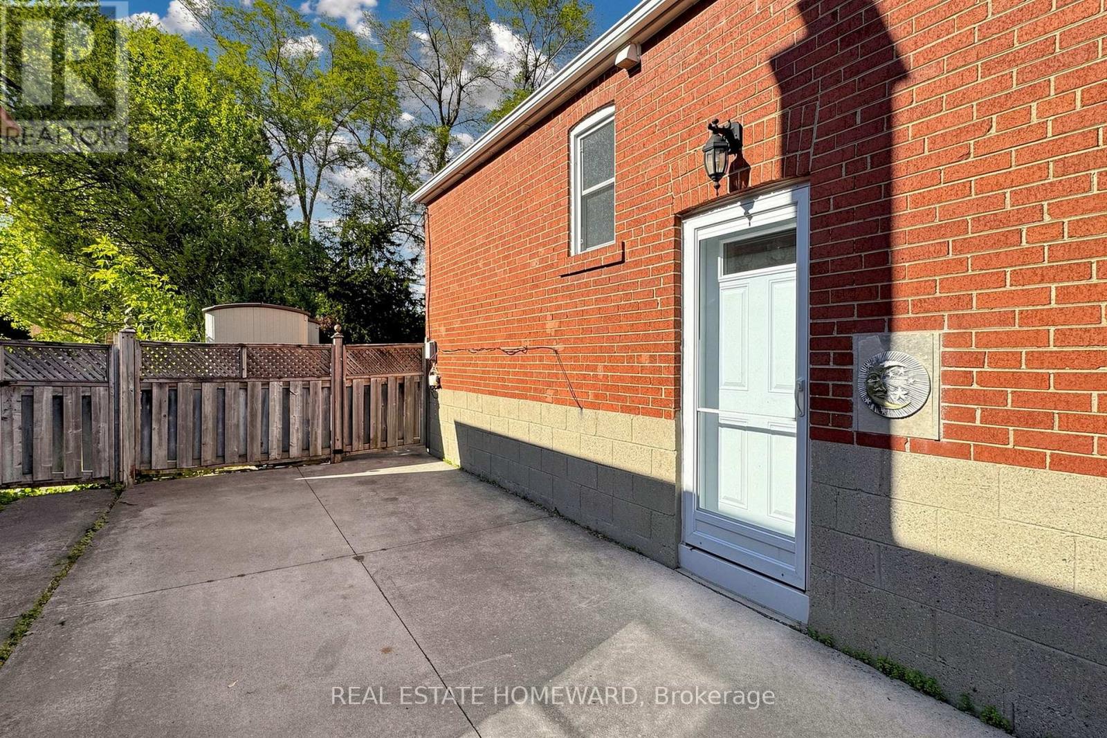 40 Donora Drive, Toronto, Ontario  M4B 1B5 - Photo 27 - E13417910