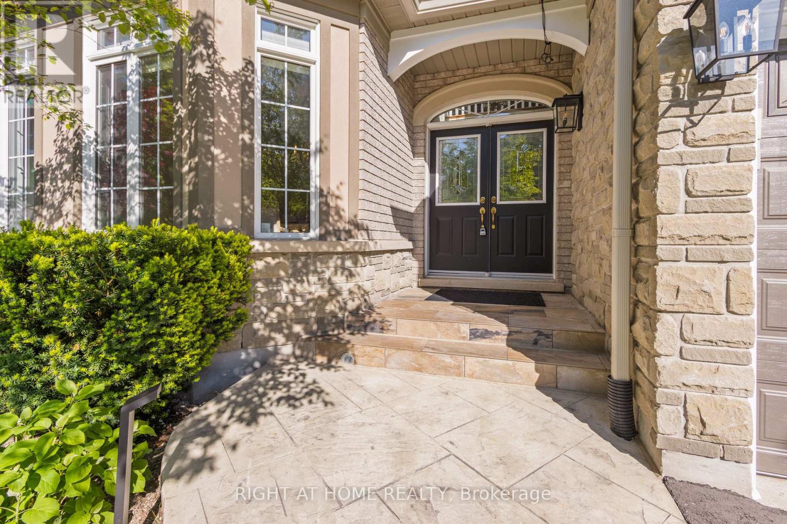 5b - 405 Crossing Bridge Place, Aurora, Ontario  L4G 7N1 - Photo 7 - N13417872