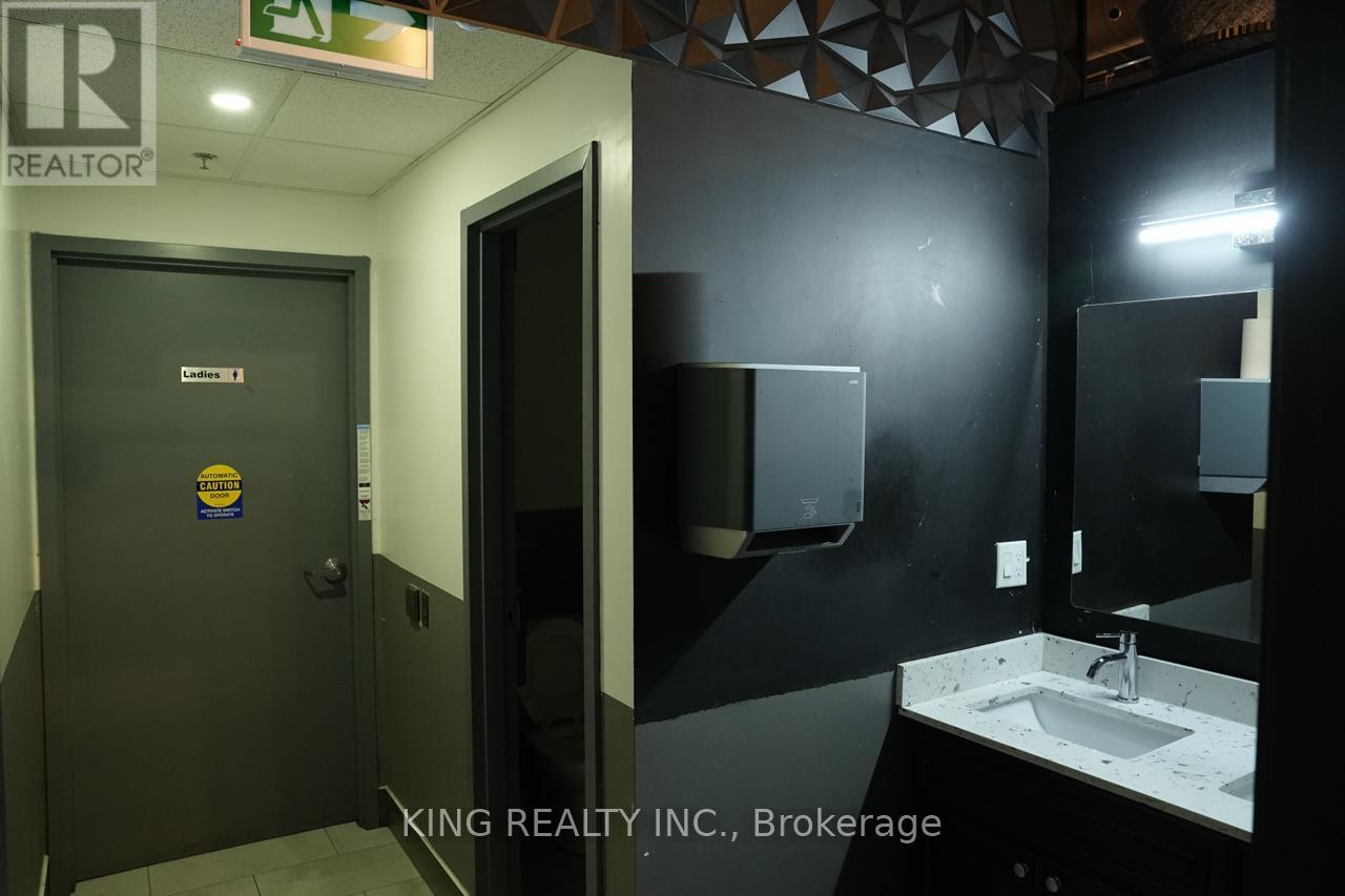 4 - 158 Kennedy Road S, Brampton (Bram West), Ontario  L6W 1E2 - Photo 33 - W13417924