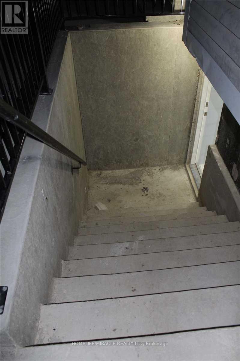 Bsmt - 11 Emmett Circle, Brampton (Fletcher's Meadow), Ontario  L7A 3M3 - Photo 10 - W13417932