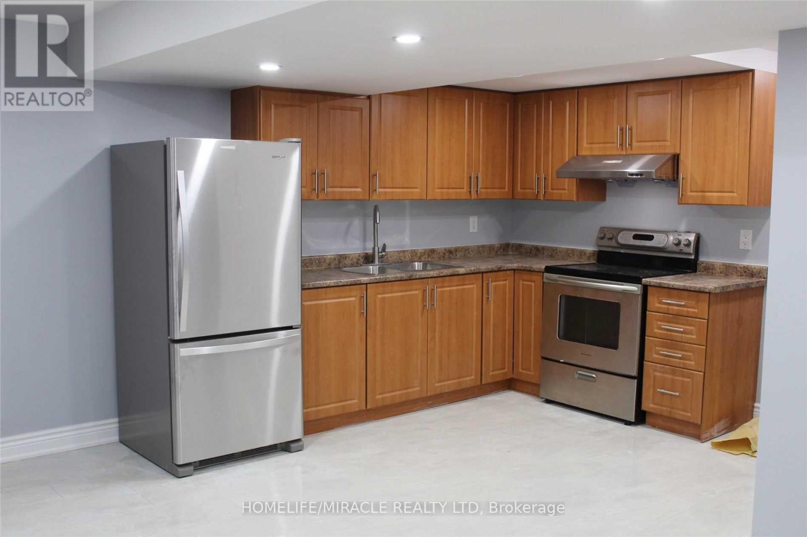 Bsmt - 11 Emmett Circle, Brampton (Fletcher's Meadow), Ontario  L7A 3M3 - Photo 2 - W13417932