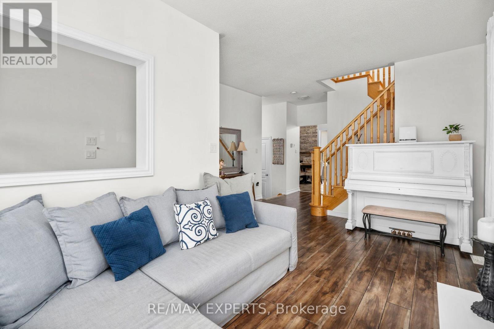 8 Jackson Drive, New Tecumseth, Ontario  L0G 1W0 - Photo 11 - N13417934