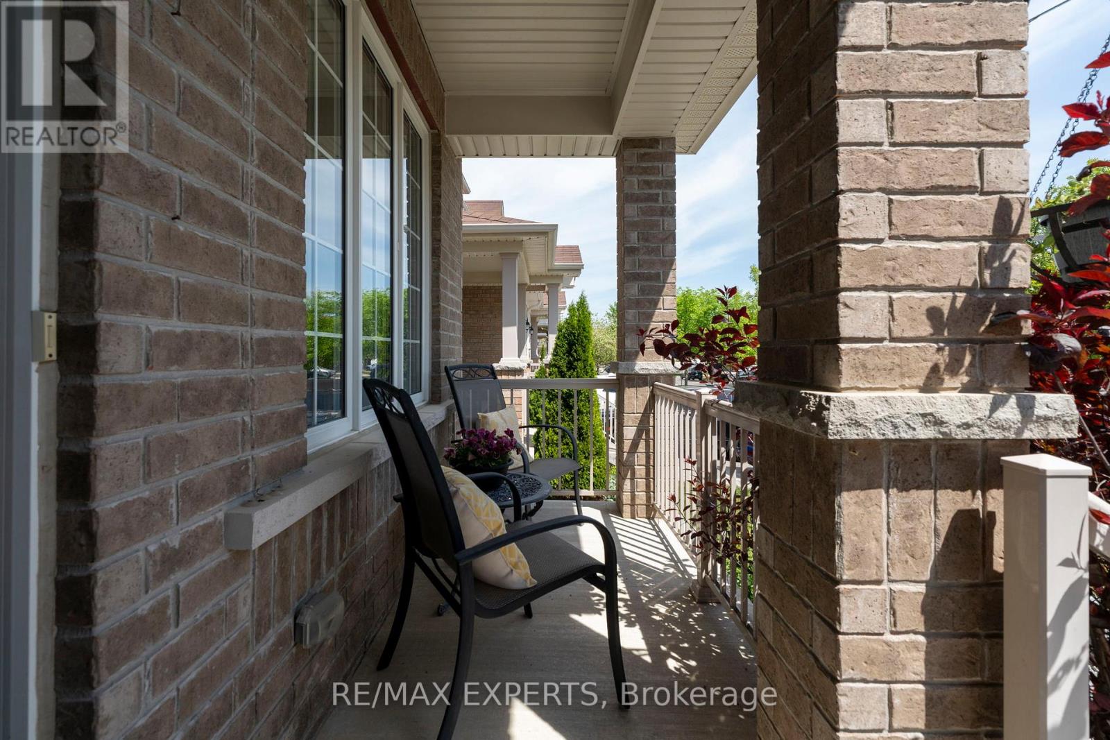 8 Jackson Drive, New Tecumseth, Ontario  L0G 1W0 - Photo 4 - N13417934