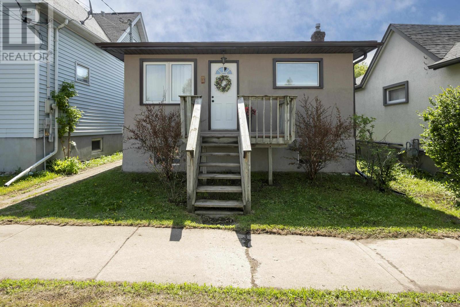 89 ALGONQUIN AVE S, THUNDER BAY, Ontario