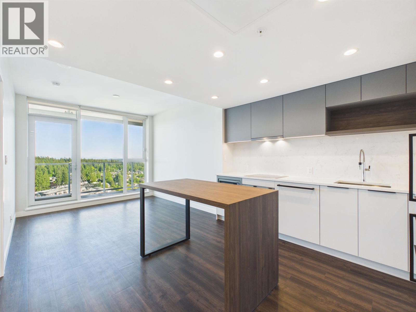 2502 567 Emerson Street, Coquitlam, British Columbia  V3J 0M8 - Photo 2 - R3133798