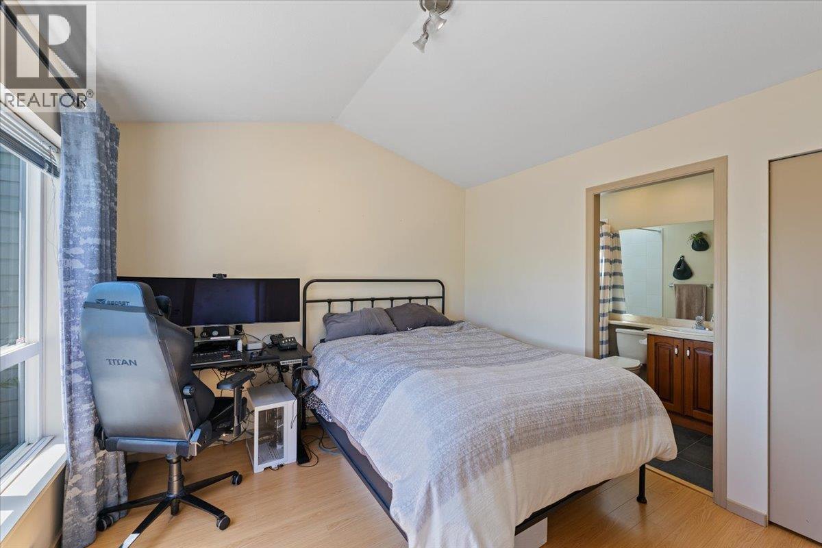6878 Village Grn, Burnaby, British Columbia  V5E 4K9 - Photo 11 - R3133561