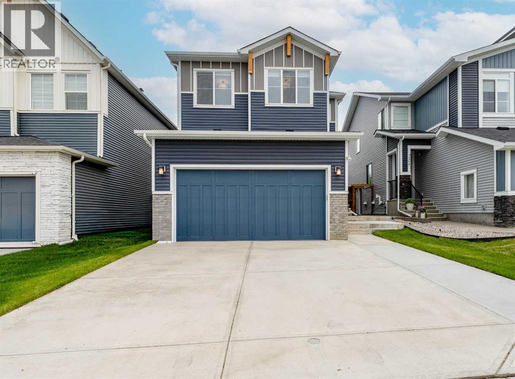 220 Crimson Ridge Place Nw, Calgary, Alberta  T3L 0K7 - Photo 2 - A2317608
