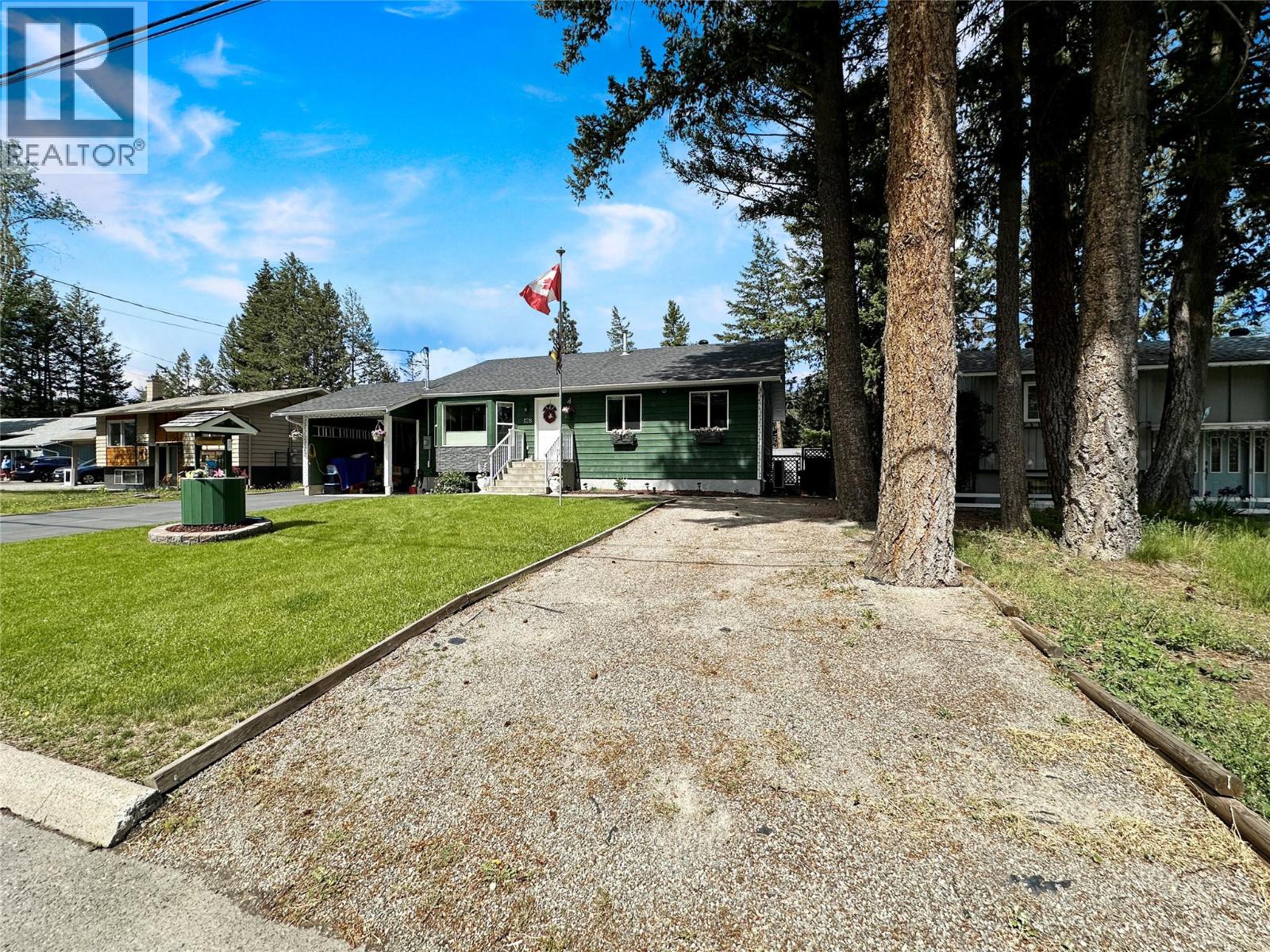 128 Edgewood Drive, Princeton, British Columbia  V0X 1W0 - Photo 2 - 10390562