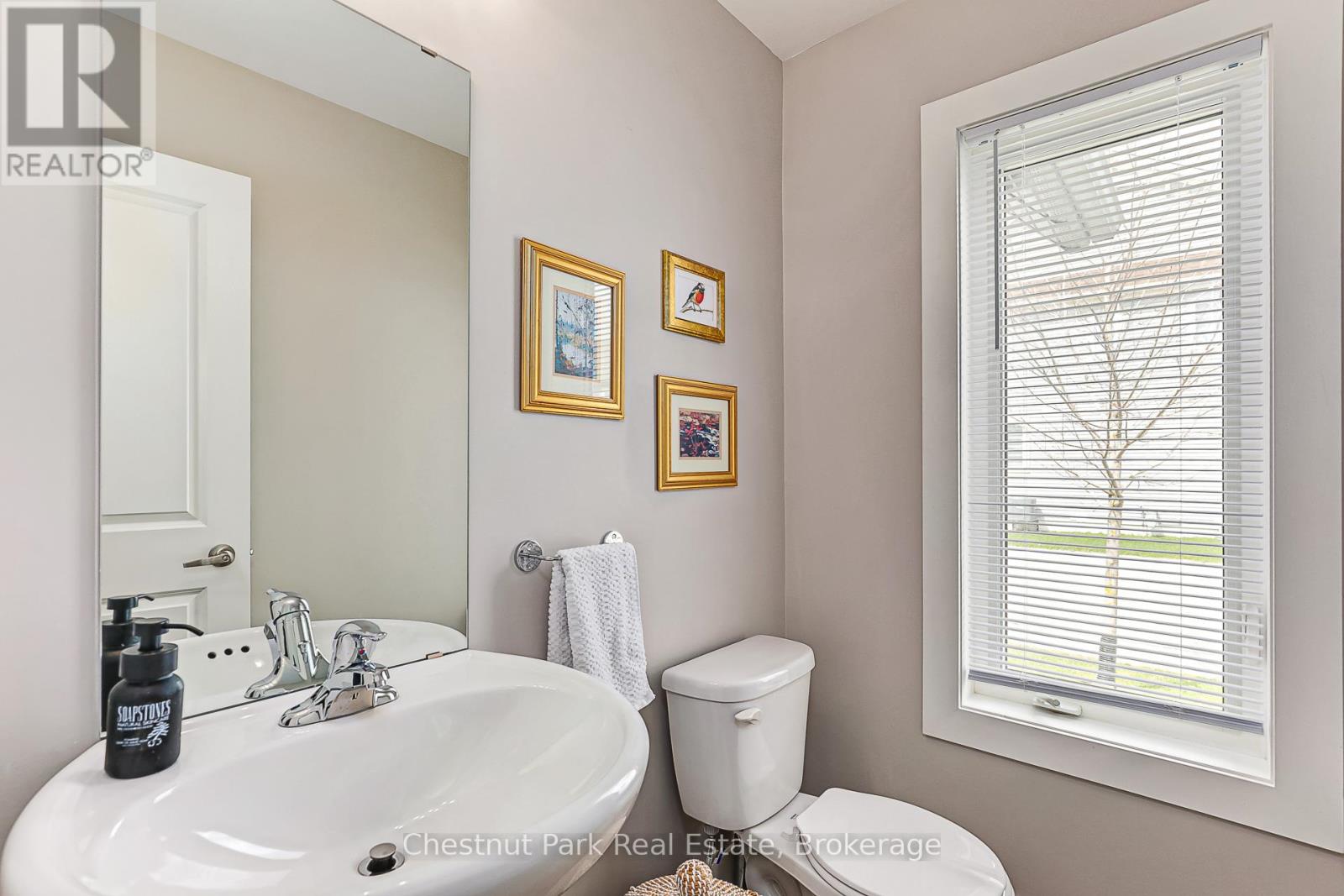 22 Kennedy Avenue, Collingwood, Ontario  L9Y 0Z5 - Photo 4 - S12965114