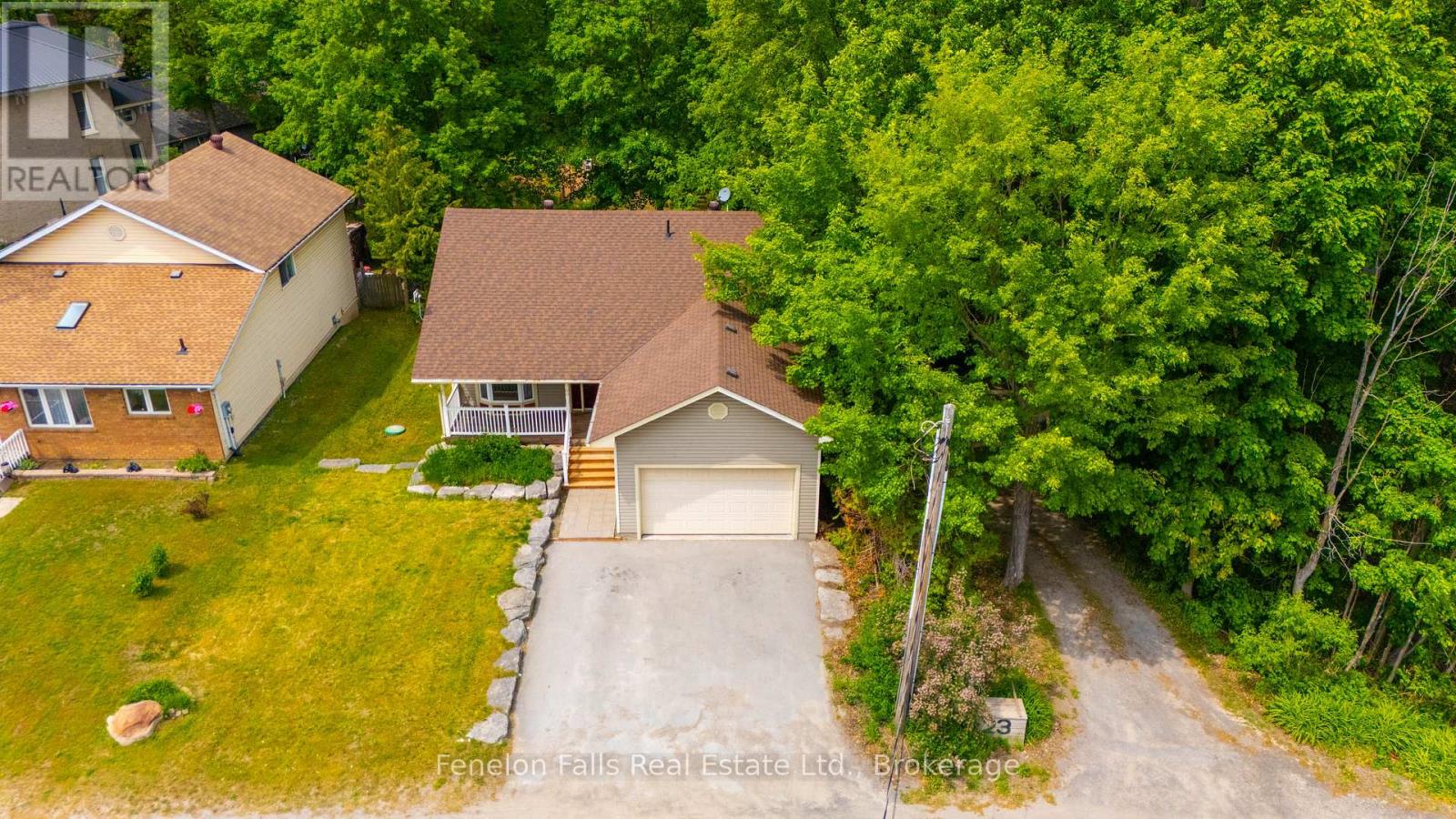 17 Short Street, Kawartha Lakes (Fenelon Falls), Ontario  K0M 1N0 - Photo 5 - X13418040