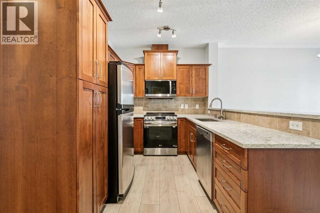 341, 20 Discovery Ridge Close SW, Calgary, Alberta  T3H 5X4 - Photo 5 - A2315563