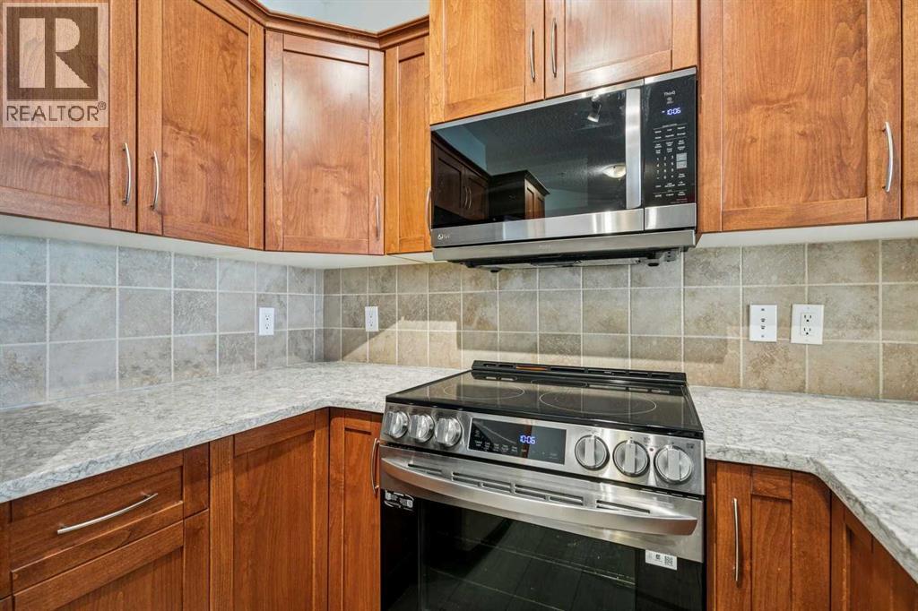 341, 20 Discovery Ridge Close SW, Calgary, Alberta  T3H 5X4 - Photo 6 - A2315563